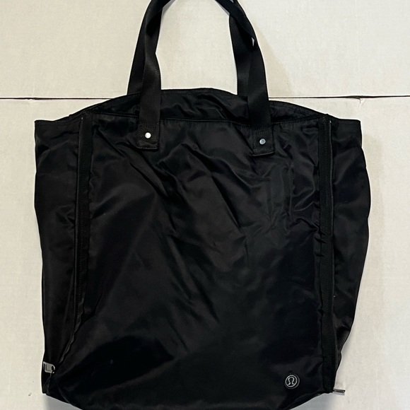 Lululemon Expandable Tote Black Bag - Picture 3 of 16